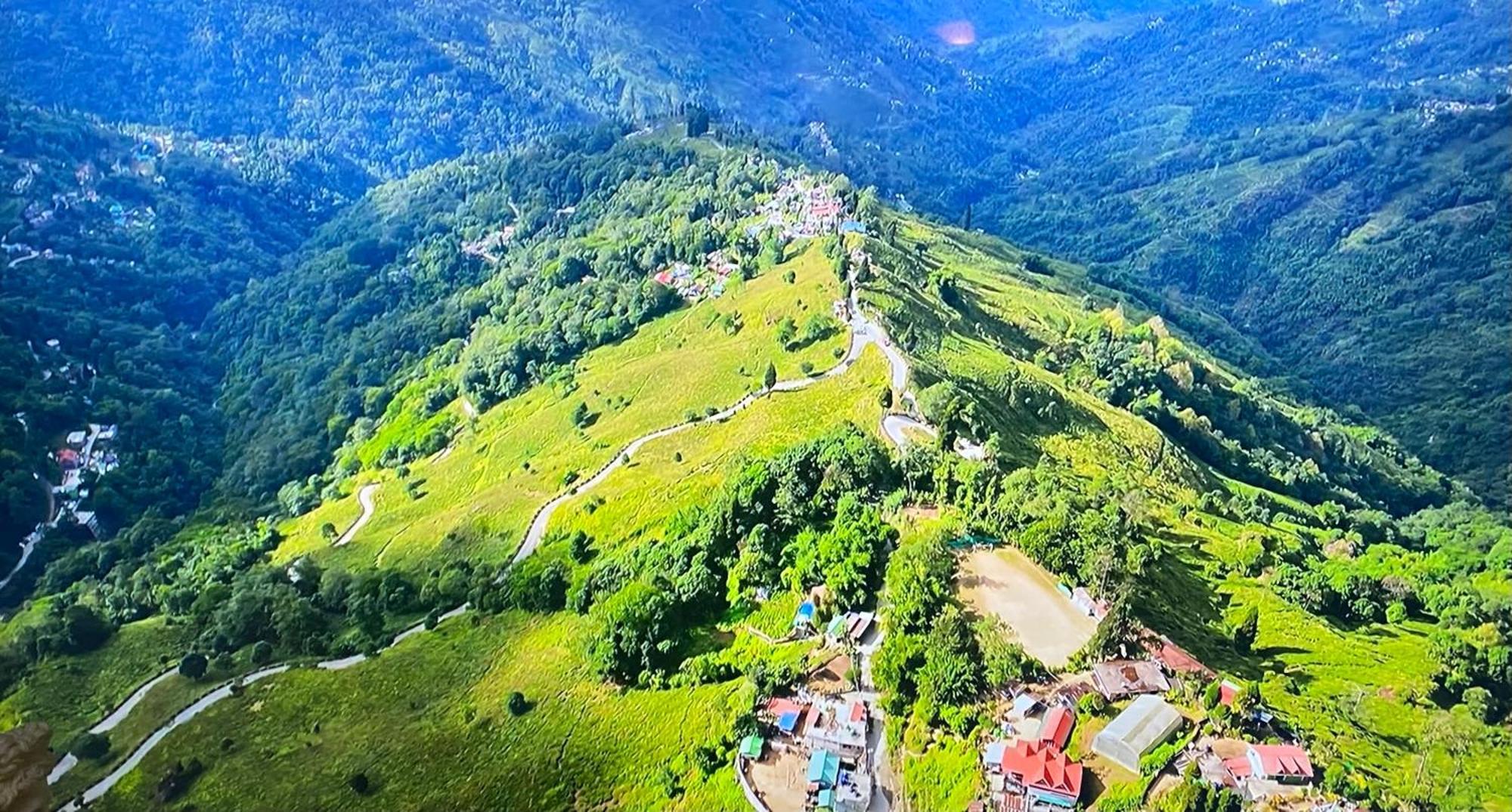 Bloomfield Farmhouse And Eco-Resort Дарджилинг Экстерьер фото